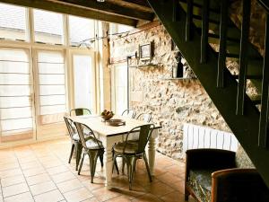 Country House With Swimming Pool In Morvan