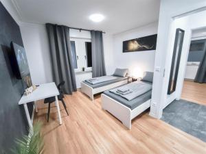 ALFA Stuttgart Apartment 4 Zimmer 4BR TV WIFI WM nahe Wasen & Daimler l 7Beds I 8 people I Kitchen l Bathroom l Eigene Küche und Bad AS125A2