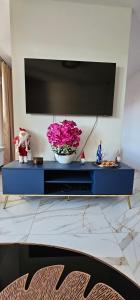 Copper Apartment Gdańsk by the European Solidarity Centre