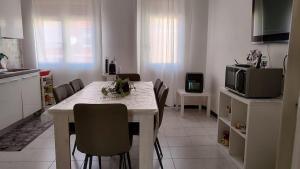 Natural light everywhere 2 bedrooms kitchen and living room