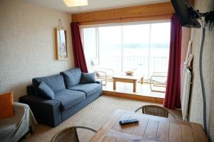 Appartement avec SUPERBE VUE MER et terrasse, à 100m plages à TREGASTEL - Ref 97