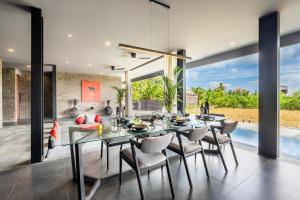 Contemporary 5BR Escape with Luxe Open-Air Living