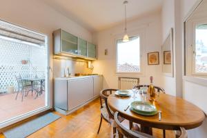 Suite Terrace with Canal View - 5 min from Accademia Bridge