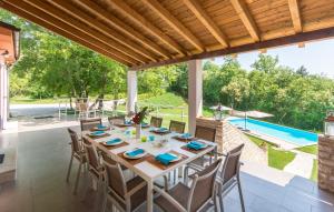 Villa Tre Colonne for 10 persons in Central Istria with 60 m2 private pool, mini golf & sauna