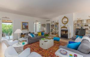 Villa Tre Colonne for 10 persons in Central Istria with 60 m2 private pool, mini golf & sauna