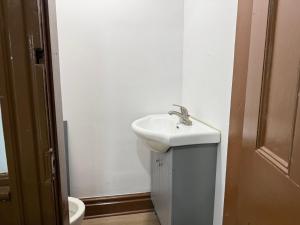 Downtown Residence Room 3