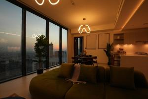 Luxury 3BR Skyline Apartment - Sobha The Crest Dubai