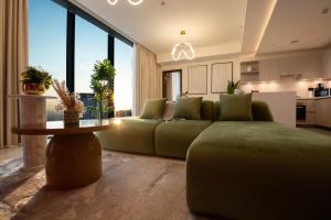 Luxury 3BR Skyline Apartment - Sobha The Crest Dubai