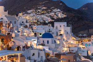 Villa Oasis Oia with Caldera View