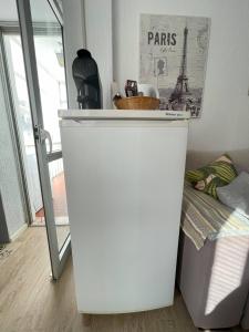 Yvonne Beach Apartment by Refugio