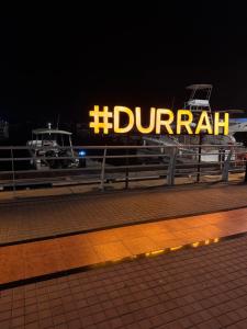 درة العروس - فن بيتش