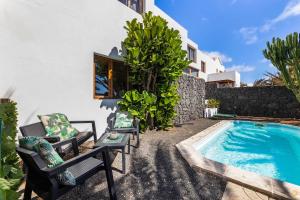 Villa Calma Pool Oasis & Volcano Views Bayside