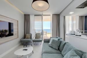 TheEdgeByTheSea Oyster