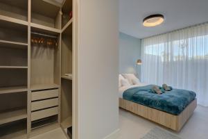 TheEdgeByTheSea Oyster