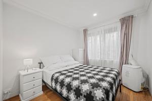 Entire House with 4 bedrooms Fully Air Conditioned