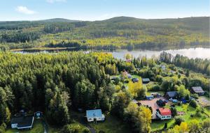 3 Bedroom Cozy Home In Lesjöfors