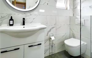 Nice Apartment In Vir With Wifi