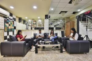 FabHotel Prime Welcome Palace