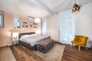 Spacious 3BR Downtown apartment Free Parking