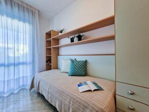 Modern beachside flat-Beahost