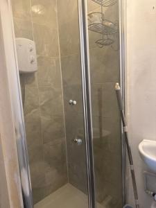 Modern 1-Bedroom Flat in Trendy Leytonstone