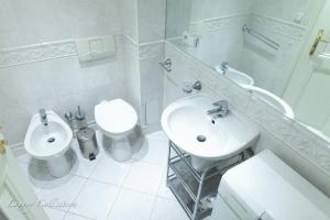 Old Town Square Apartment