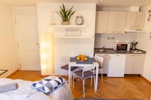 Old Town Square Apartment