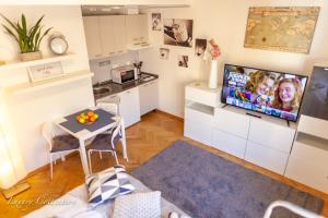 Old Town Square Apartment