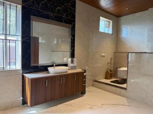 Whispering Acres Whitefield Farm Estate