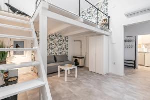 BpR Vinyl Style Studio Home with AC