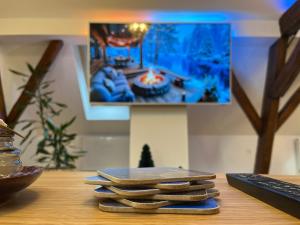 La Luna Royal Deluxe Luxury House with Pool & Jacuzzi, Bikes and Covered Parking