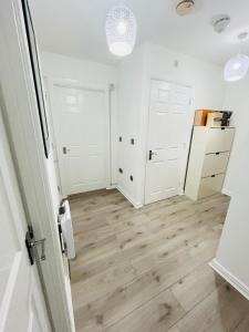 Stylish Apartment Newbury Park