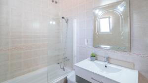 Casa VIVAndalusia Viñuela by Ruralidays