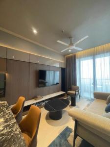 Luxury Executive Suite Antara by Enigma 2BR, High Floor with Bathtub Lvl 47