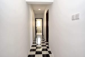 Bright and Central 2 Bedroom with Harbour view