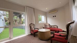 4 Bedroom Luxury House in Sandton