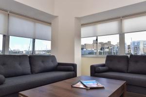 Bright & Spacious 2 Bedroom with Marina View