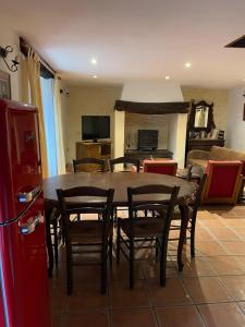 Gîte Marie, 2 bedrooms, Sleeps 5, Central Brittany