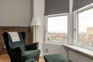 Elegant 2-Bedroom Apartment in Edinburgh New Town near Princes Street