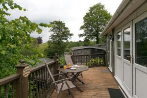 Comfortable 2 Bed Chalet near Snowdonia - Pass the Keys