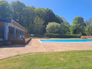 Comfortable 2 Bed Chalet near Snowdonia - Pass the Keys