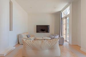 The Eyrie Khao Yai, O2 Villa Pisa