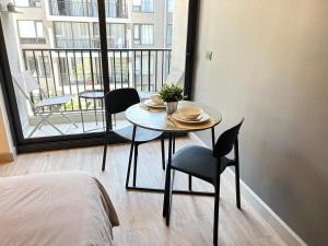 Diseño y conectividad, tu espacio en Santiago