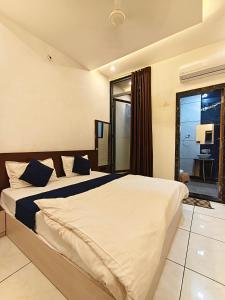 Hotel CM Palace Khatu Shyam