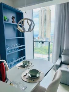 Apto Moderno Vista Mar Rooftop com Piscina Academia no Corredor da Vitoria