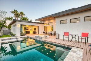 Modern Luxury 4BR Villa with Private Pool & Spa, Walk to Old Town Scottsdale
