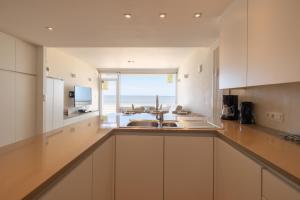 BEL AIR HOLIDAY - Luxury 2-bedroom apartment with sea view & jacuzzi T48