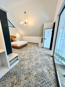 JAD Emirage Luxury Villa Infinity Pool and Spa