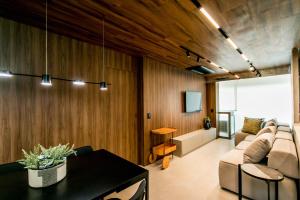 Apartamento Climatizado com Garagem em Alphaville