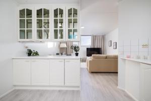 Spacious 1BR Apartment Near City Center by FeelsHome